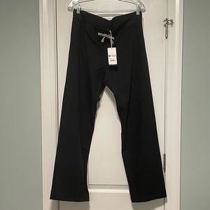 Figs size Large black scrub pants Brand new with tags